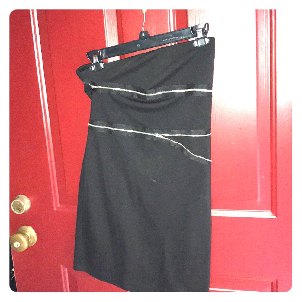 Dress - Picture 2 of 6